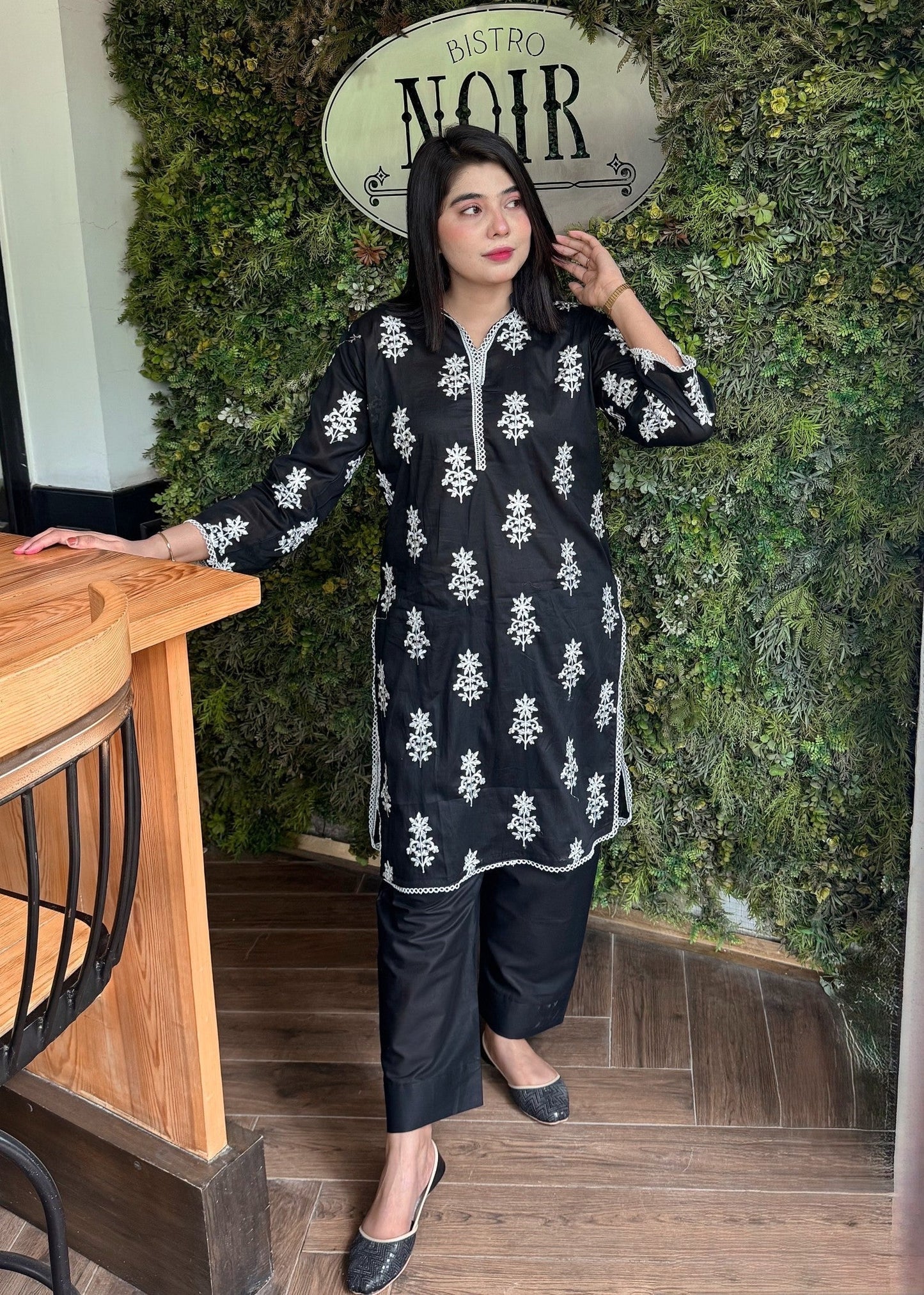 Black Chic 2PCS